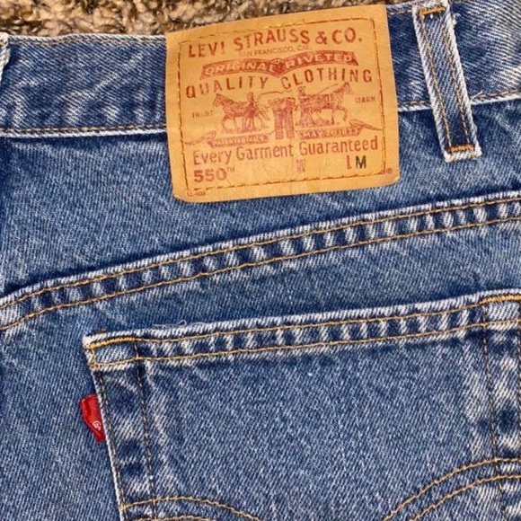 Vintage Levi Mom Jeans - Picture 3 of 4